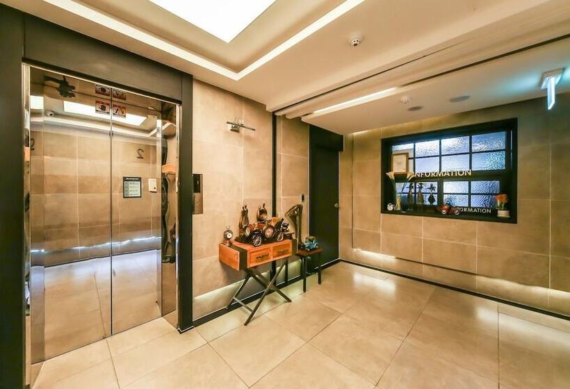 Motell Changwon Paryongdong Soo