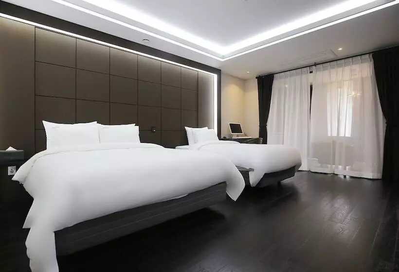 モーテル Gongju Hotel Moon