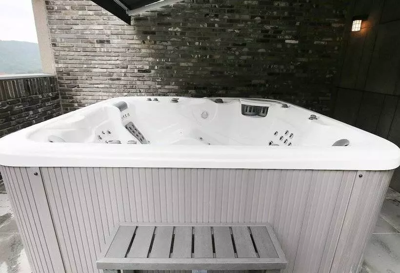 モーテル Gongju Hotel Moon