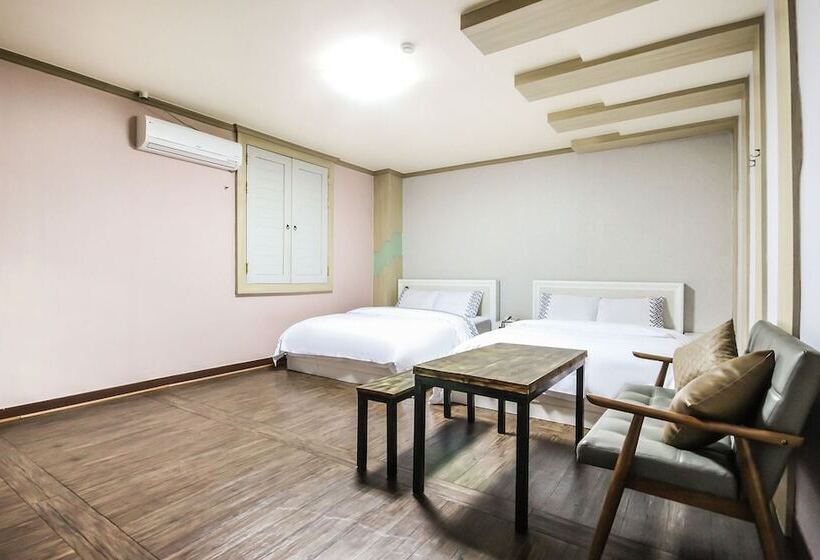 汽车旅馆 Gunsan Blue