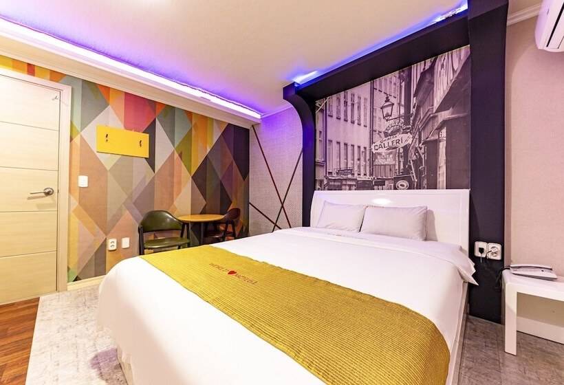 מוטל Gwangju Geumho World