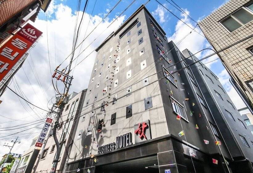 Motelli Jinju Hotel Hot