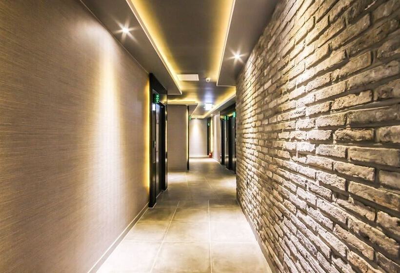 Motelli Jinju Hotel Hot