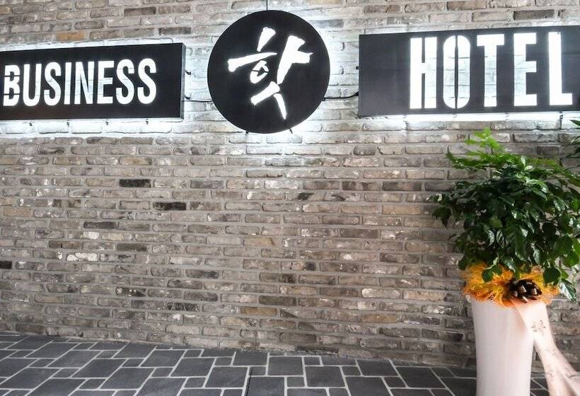 Motelli Jinju Hotel Hot