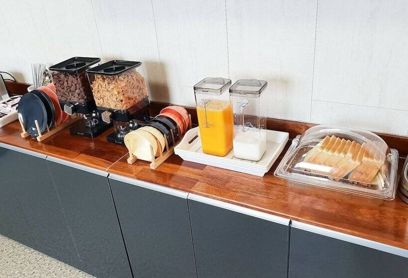 Motelli Jinju Hotel Hot