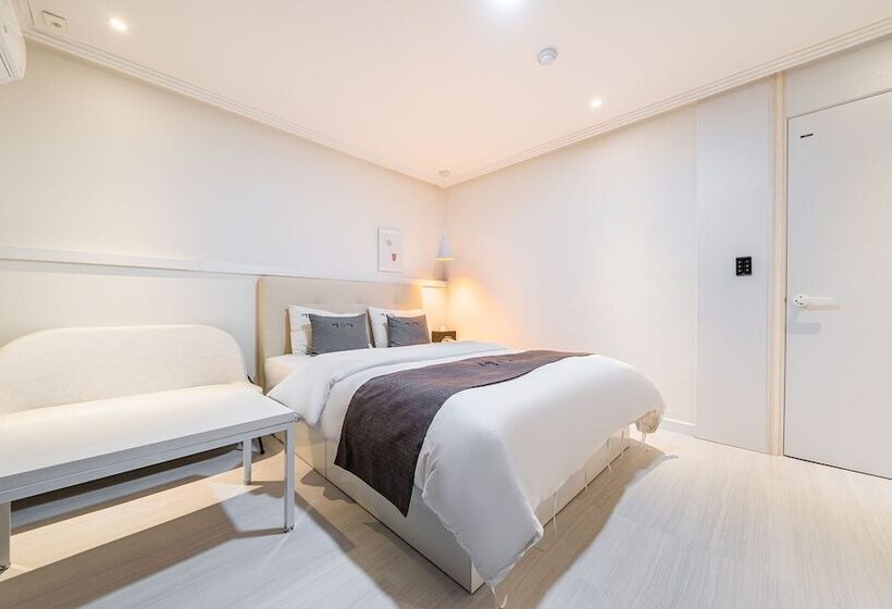 Motel Sokcho Neukkim