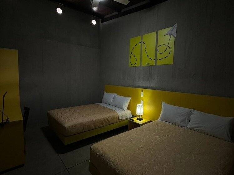 Check Inn Hostal Aeropuerto Gdl   Hostel