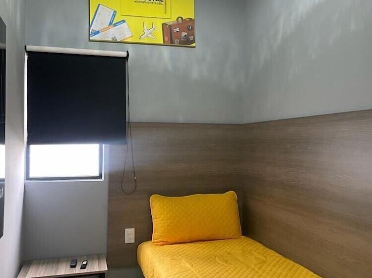 Check Inn Hostal Aeropuerto Gdl   Hostel