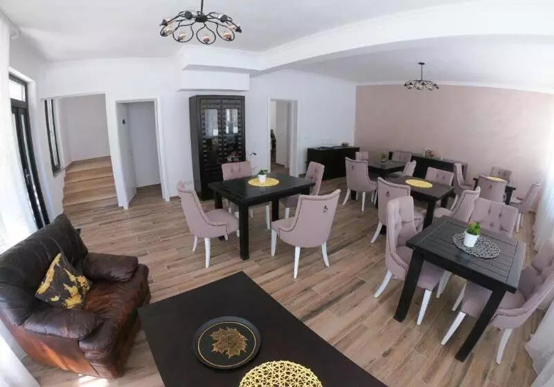 Hotelli Baile Puturoasa