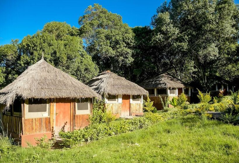 هتل Giraffe Hills Mara Camp