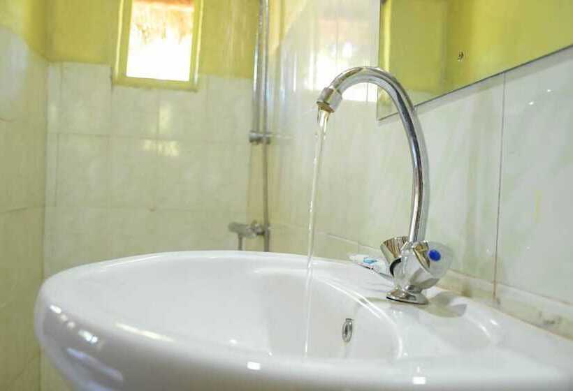 هتل Giraffe Hills Mara Camp