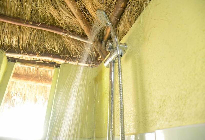 هتل Giraffe Hills Mara Camp