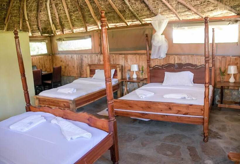 هتل Giraffe Hills Mara Camp