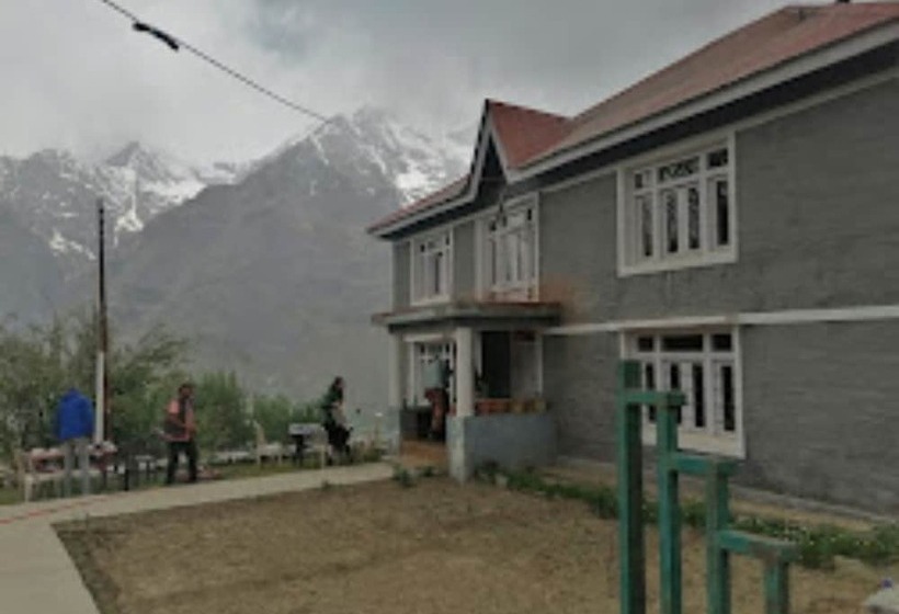 Hotel Himalayaa Retreat