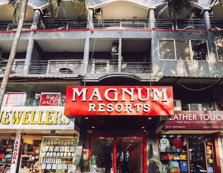 בית מלון כפרי Magnum Resorts Near Candolim Beach