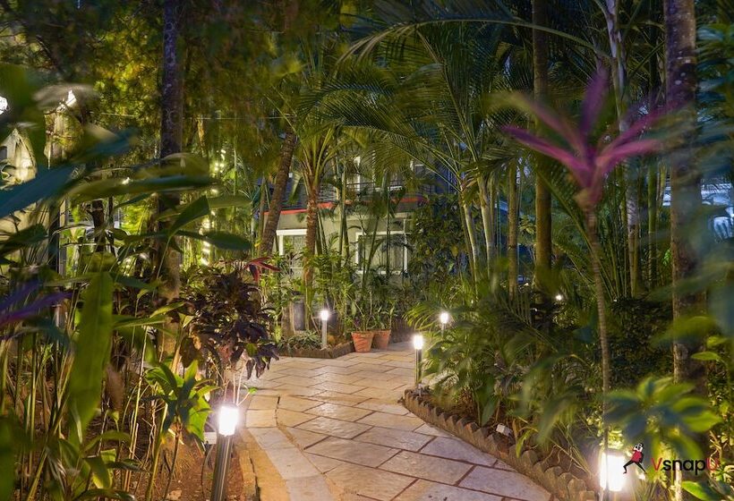 בית מלון כפרי Magnum Resorts Near Candolim Beach