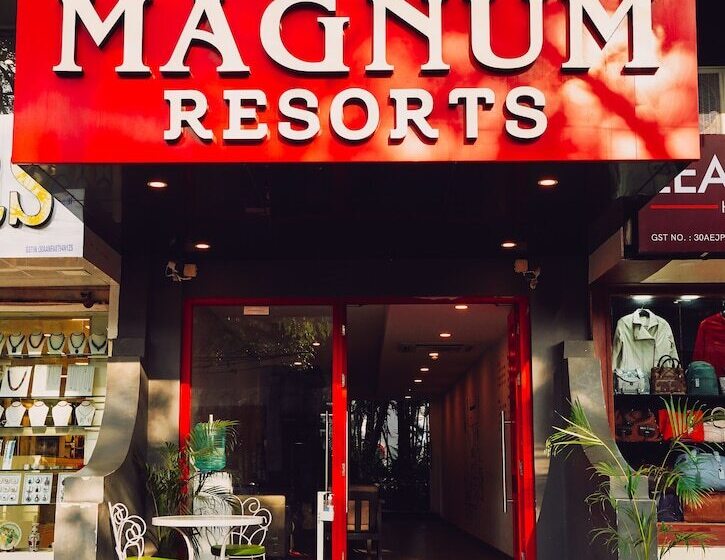בית מלון כפרי Magnum Resorts Near Candolim Beach