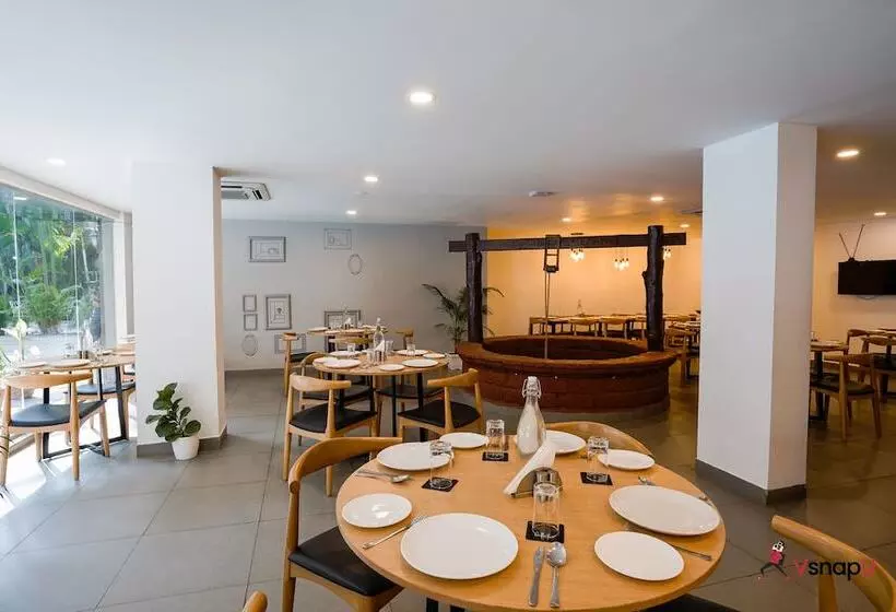 ホテル Magnum Resorts  Near Candolim Beach