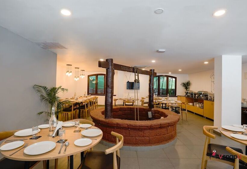 בית מלון כפרי Magnum Resorts Near Candolim Beach