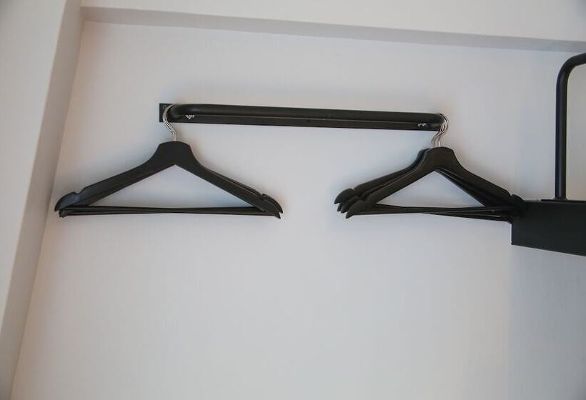 هتل N33 Hakata Sta Riverside