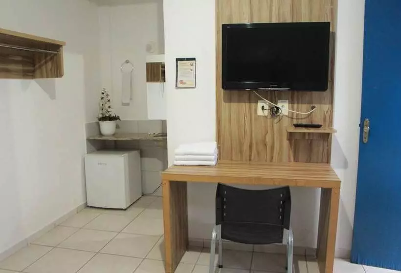 Cr Hotel Bueno