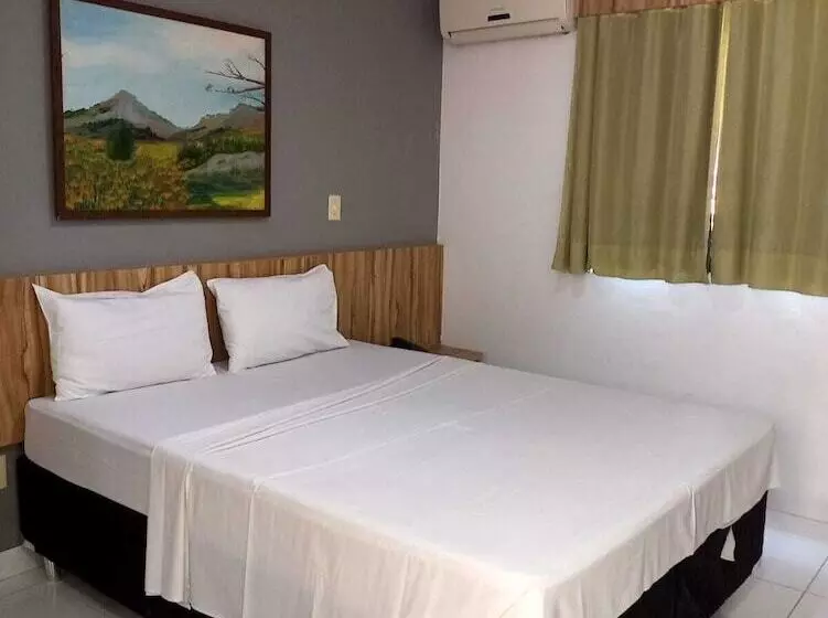 Cr Hotel Bueno