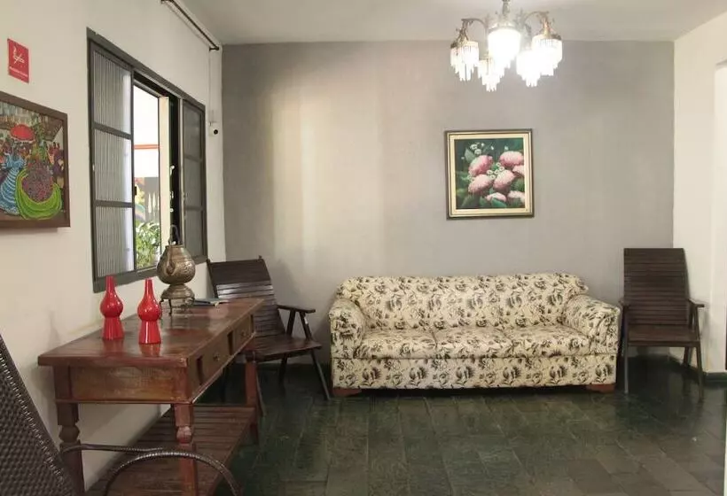 Cr Hotel Bueno