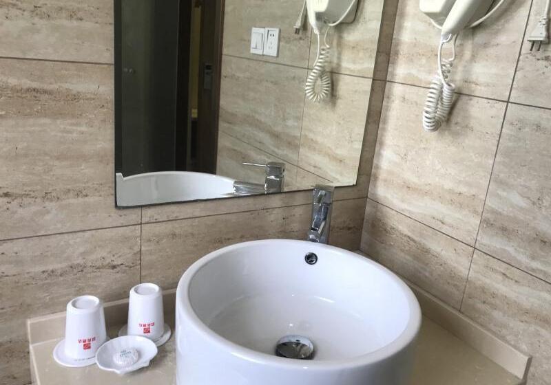 Shell Hotel Shanghai Minhang District Wenjing Road Metro Station