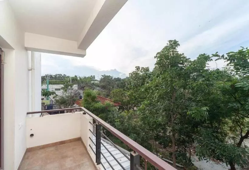 Hotelli Tulips Residency   Airport