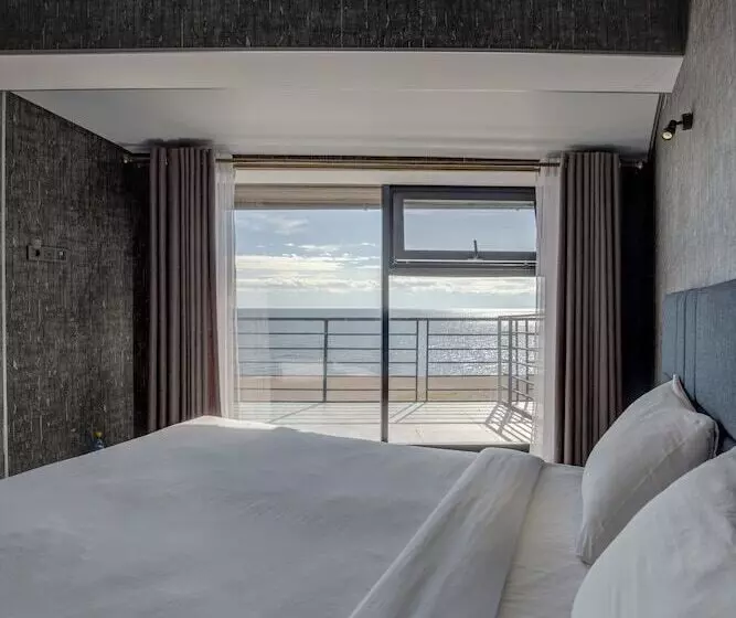 هتل Vzmorie Resort