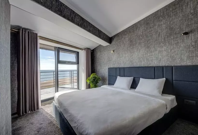 هتل Vzmorie Resort