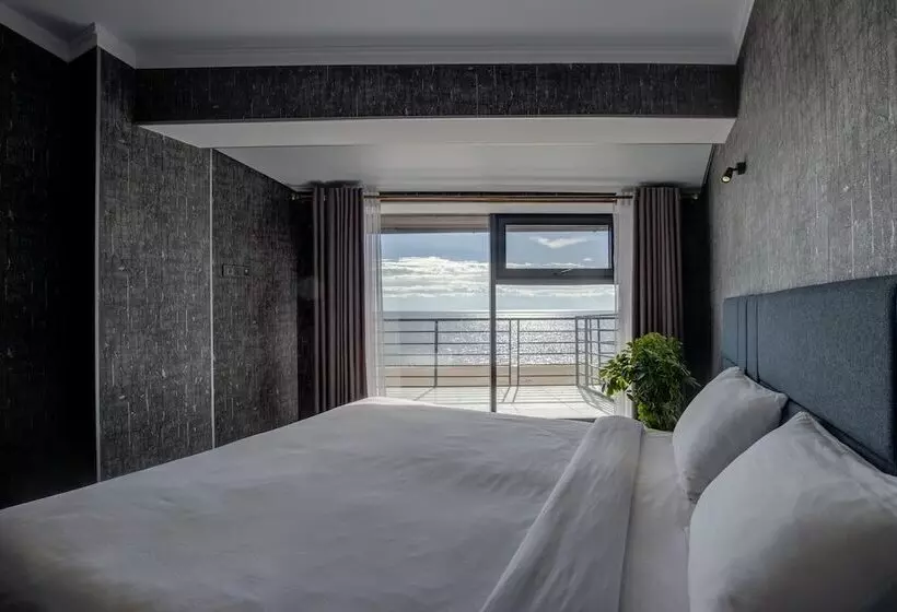 هتل Vzmorie Resort