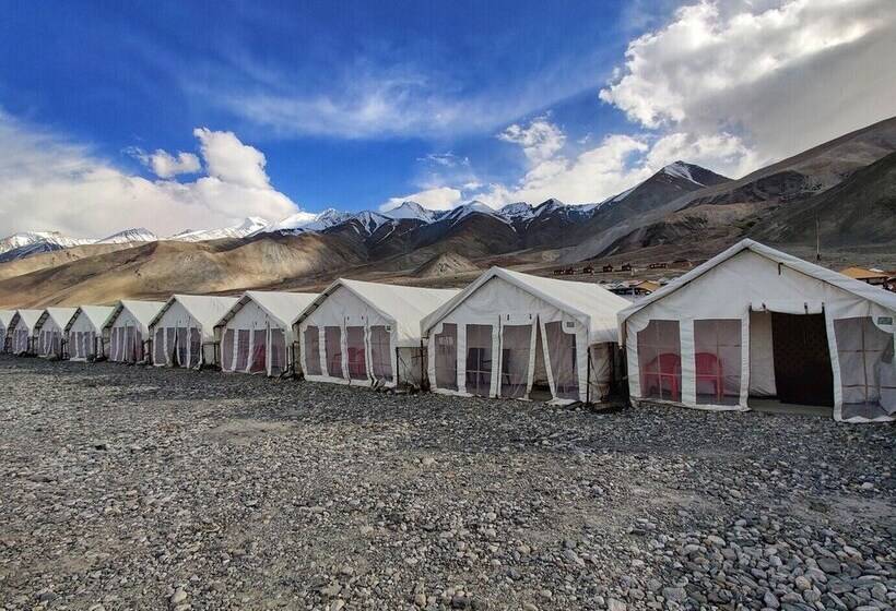 Hôtel World Attic Camp