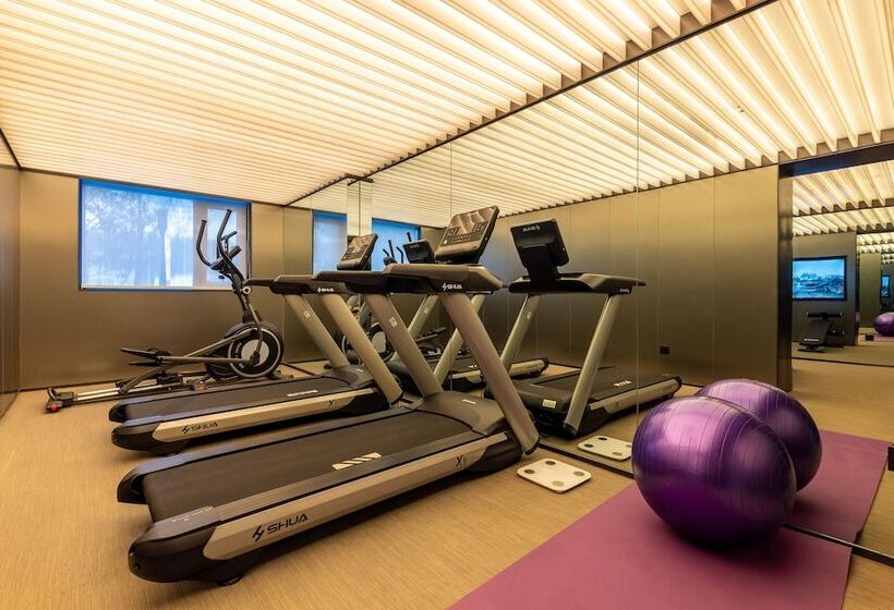 Hotel Xi  An Orange Crystal