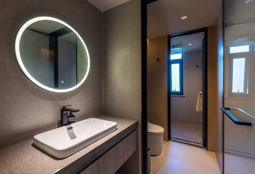 Hotel Xi  An Orange Crystal