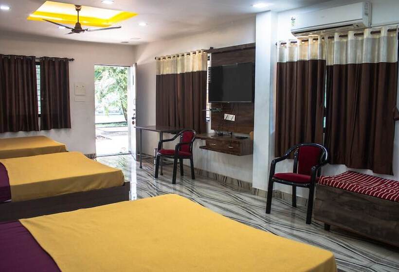 Kings Hotel & Resort