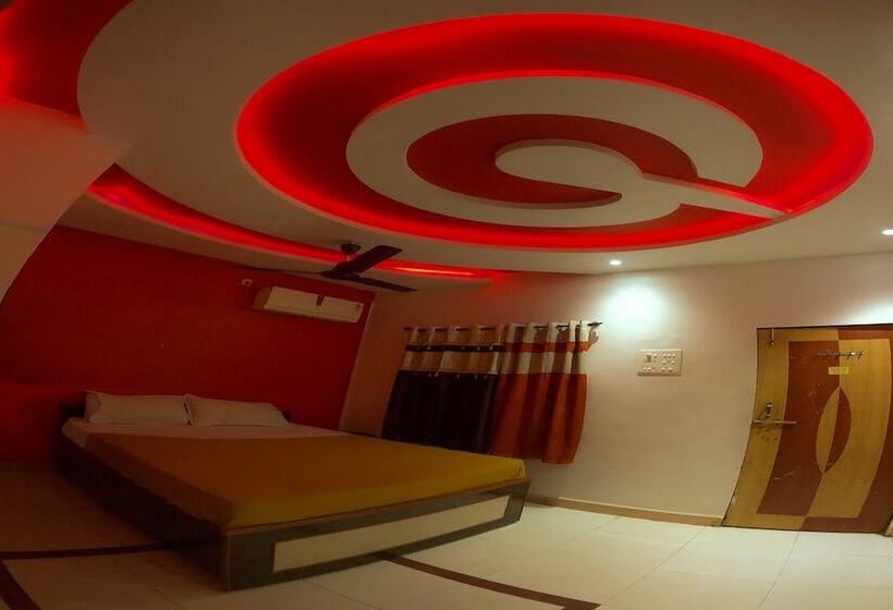 Kings Hotel & Resort