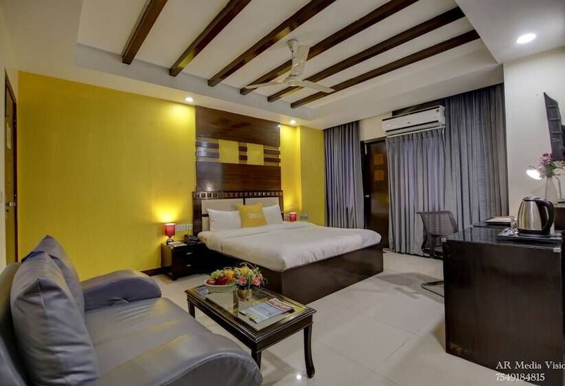 Lime Tree Hotel Greater Kailash