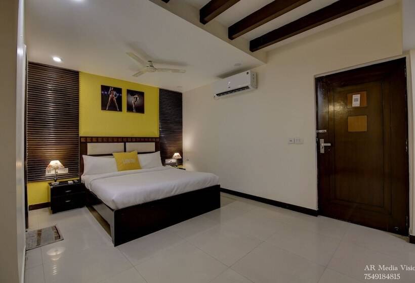 Lime Tree Hotel Greater Kailash