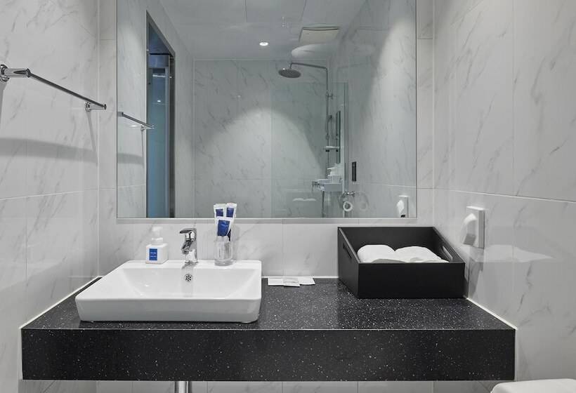 Motel Dongtan Station Obut