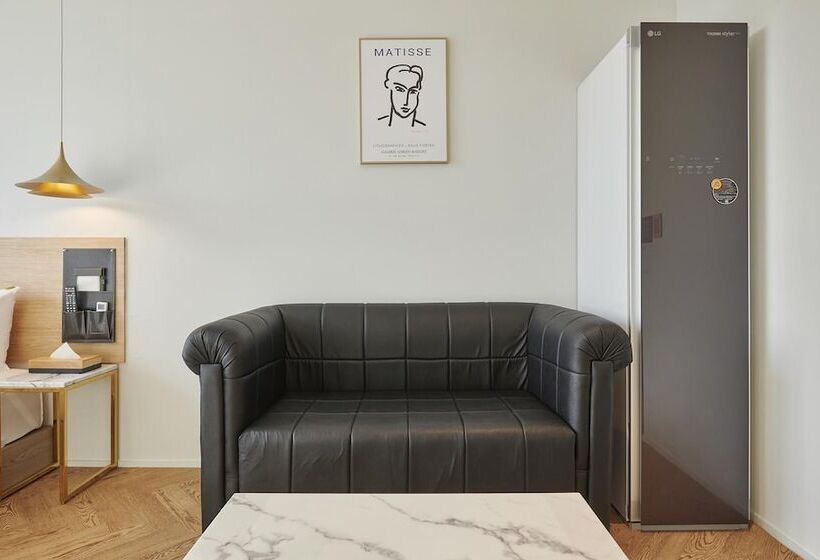 Motel Dongtan Station Obut