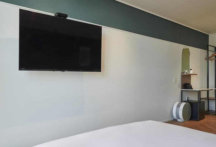 Motel Dongtan Station Obut