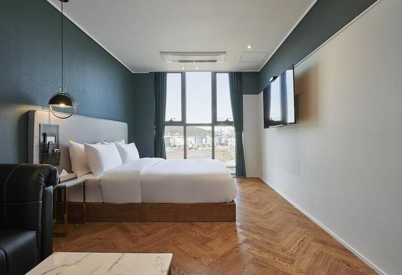 Motel Dongtan Station Obut