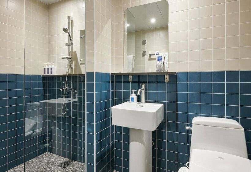 Motel Dongtan Station Obut