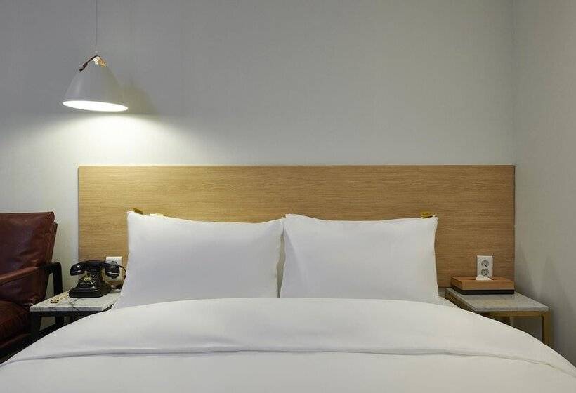 Motel Dongtan Station Obut