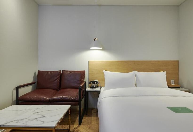 Motel Dongtan Station Obut