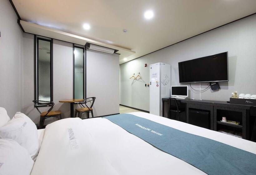 Motel Seosan November