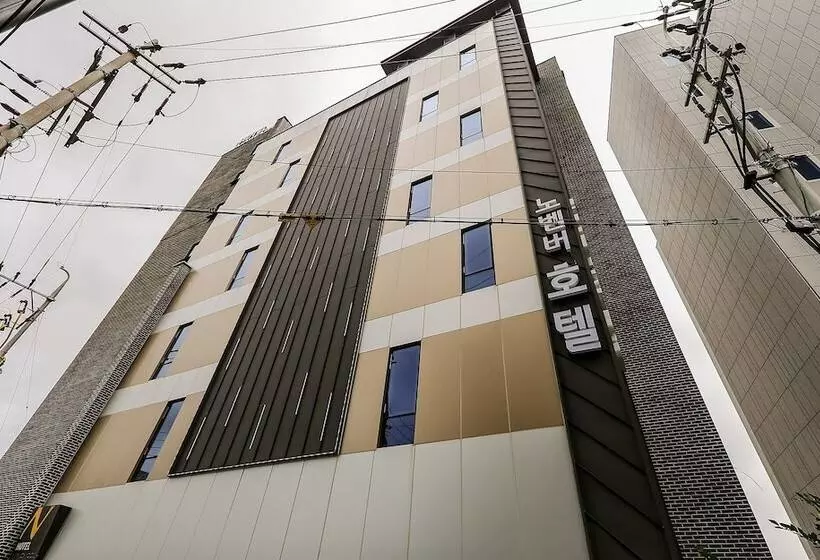 Motelli Seosan November