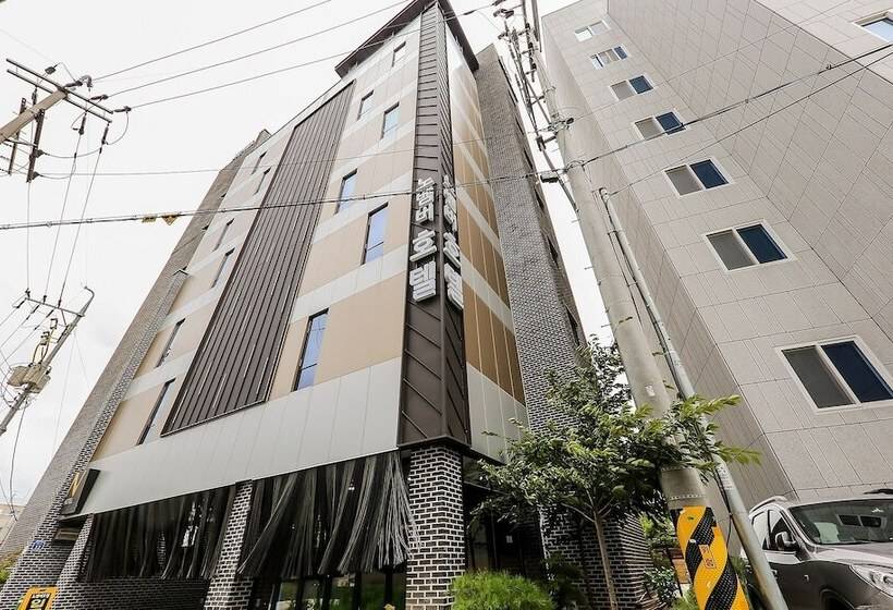 Motel Seosan November