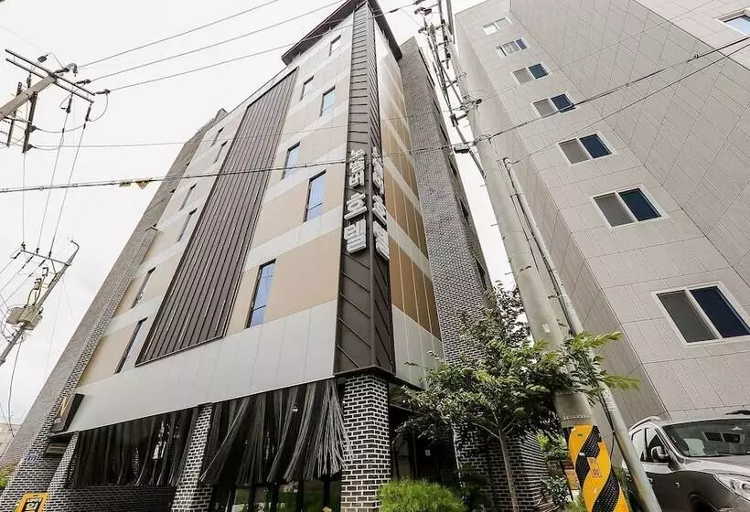 Motelli Seosan November